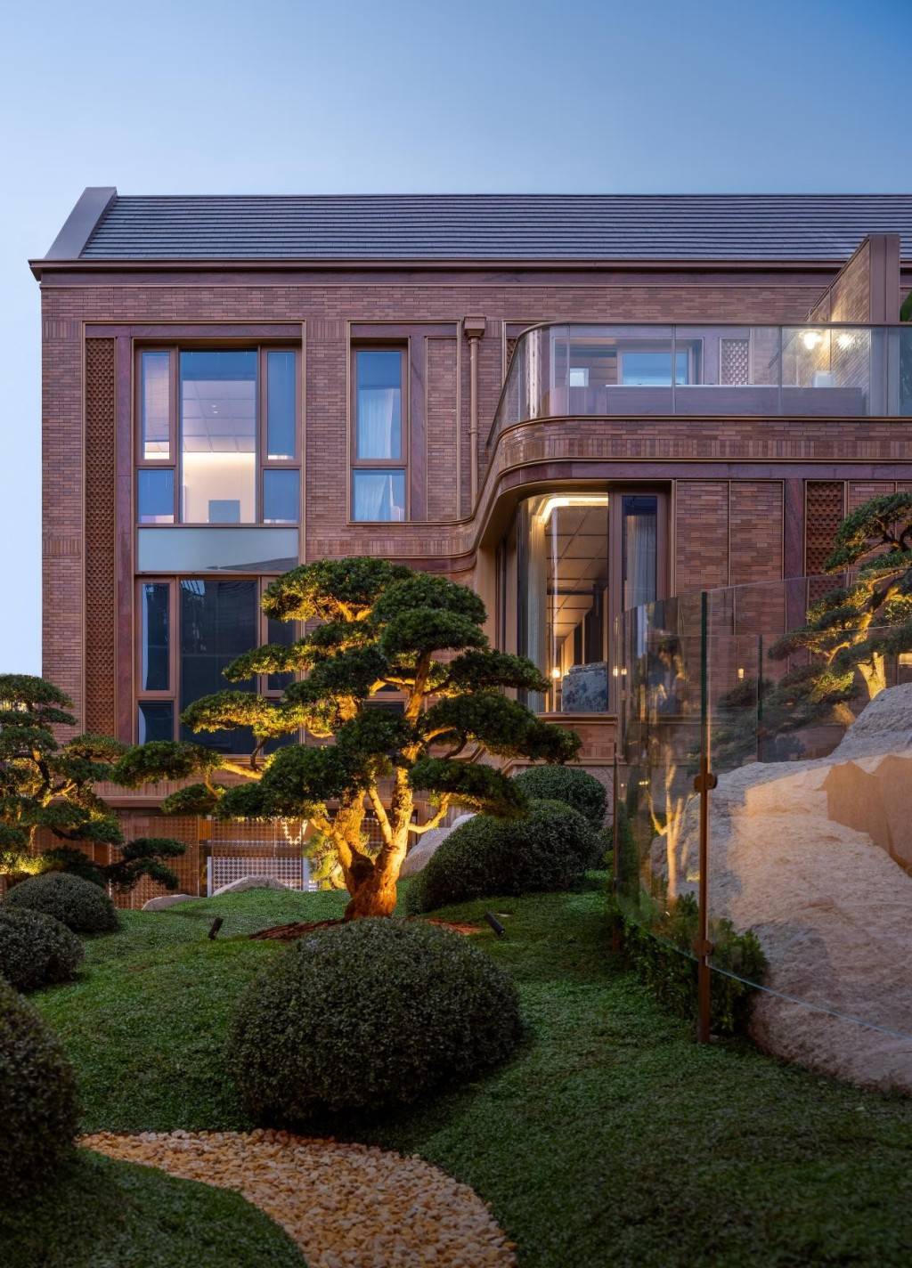 外滩新风貌入市，篆刻当代豪宅新传记