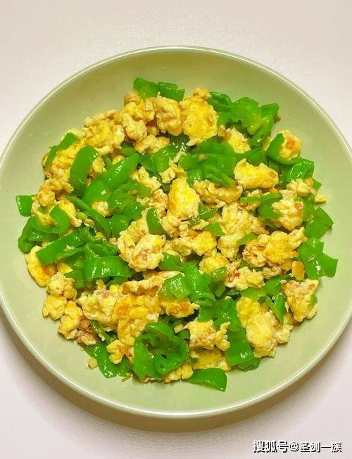 “夏天不祛湿，秋冬要受苦”，建议多吃8种食物，祛湿气、强免疫