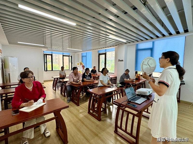 感知山东| 济南市市中区七贤街道社工站开展健康饮食科普讲座