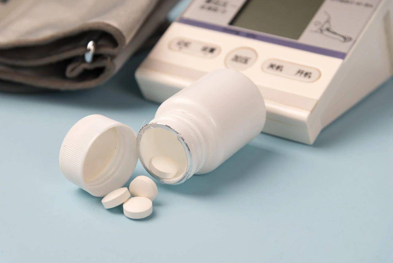 随便停吃降压药伤害可能更大 降压药怎么吃一文了解→