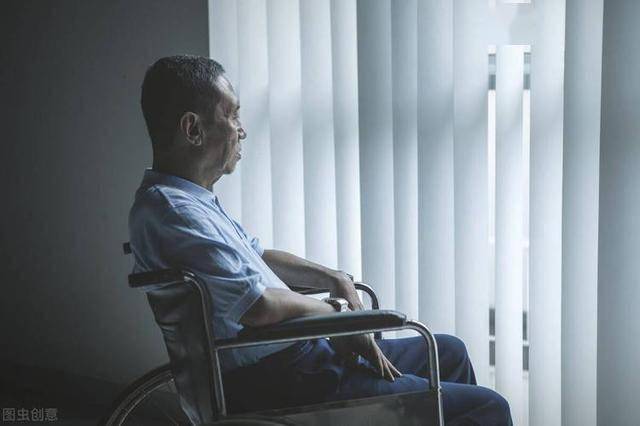 医生研究发现：一旦患上抑郁症，这几件事快停下，别害了自己