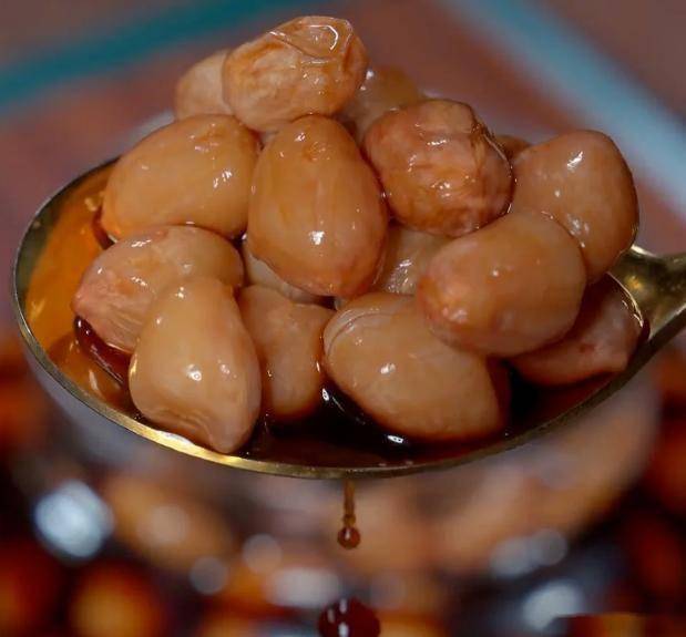 奶奶传的“醋泡花生”方子真管用！老爸吃半年，血脂稳稳达标