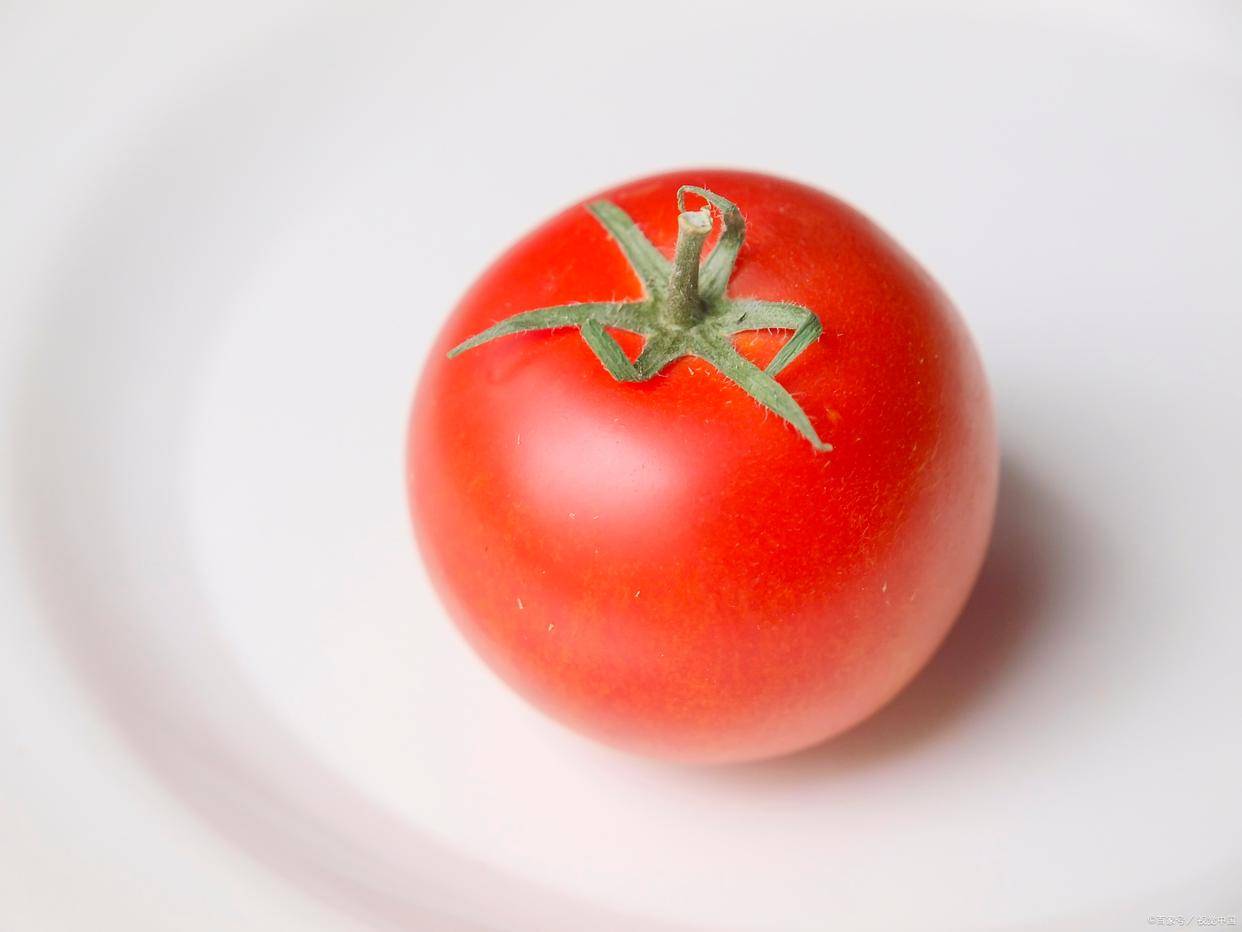 原创            吃了20年才知道！这3种蔬菜，维C比西红柿都高，常吃营养又健康