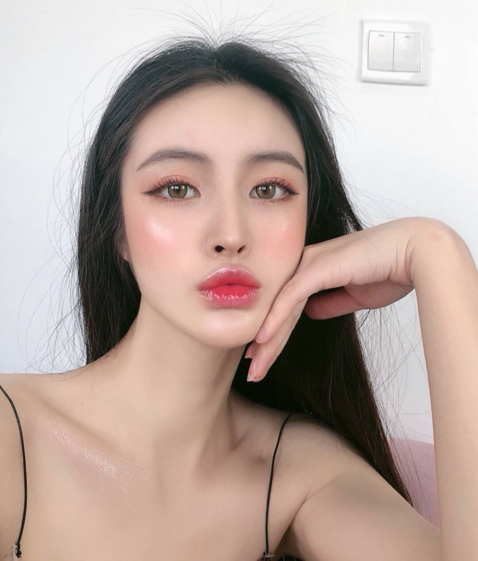 情感难题：男人为何总在夜深人静时回忆起前任？