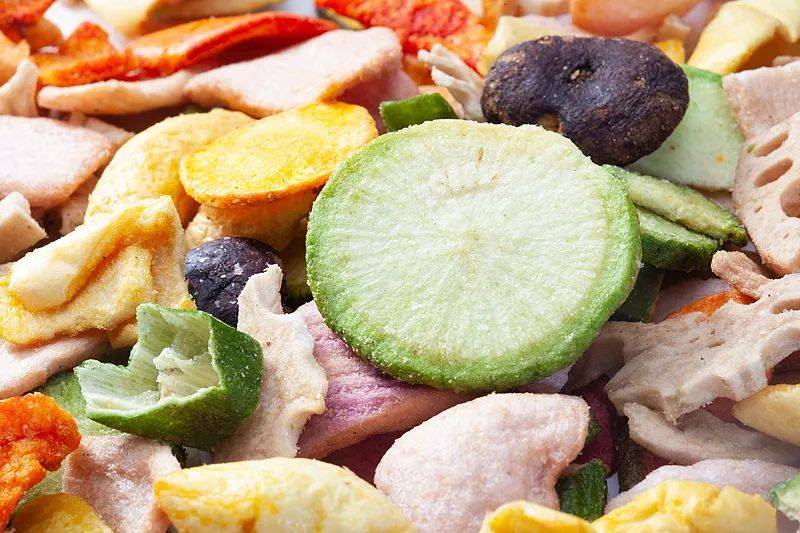 很多人当减脂小零食吃的果蔬冻干，竟然是“增肥”利器