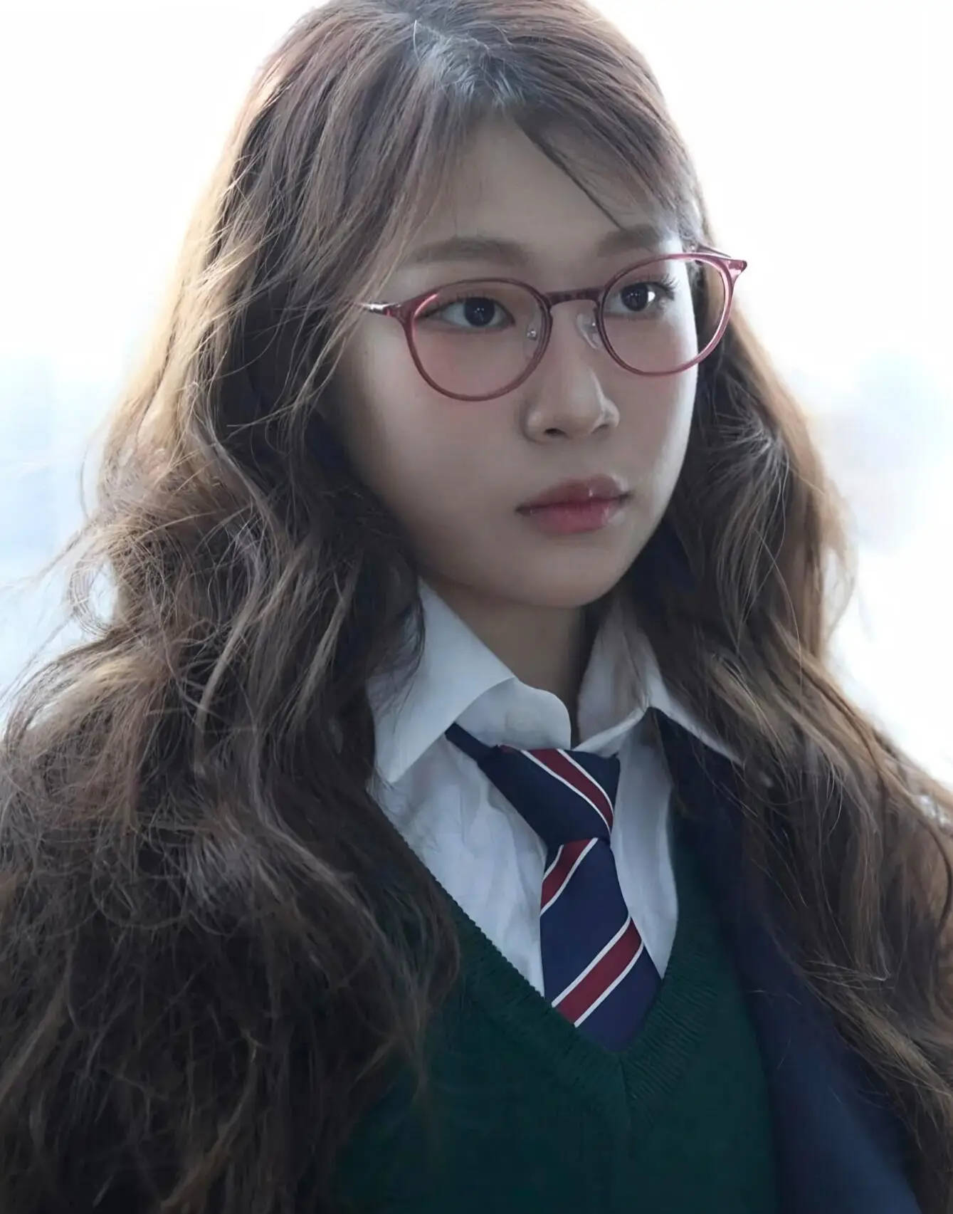 小沈阳女儿沈佳润在韩国solo出道 高级厌世脸韩系十足