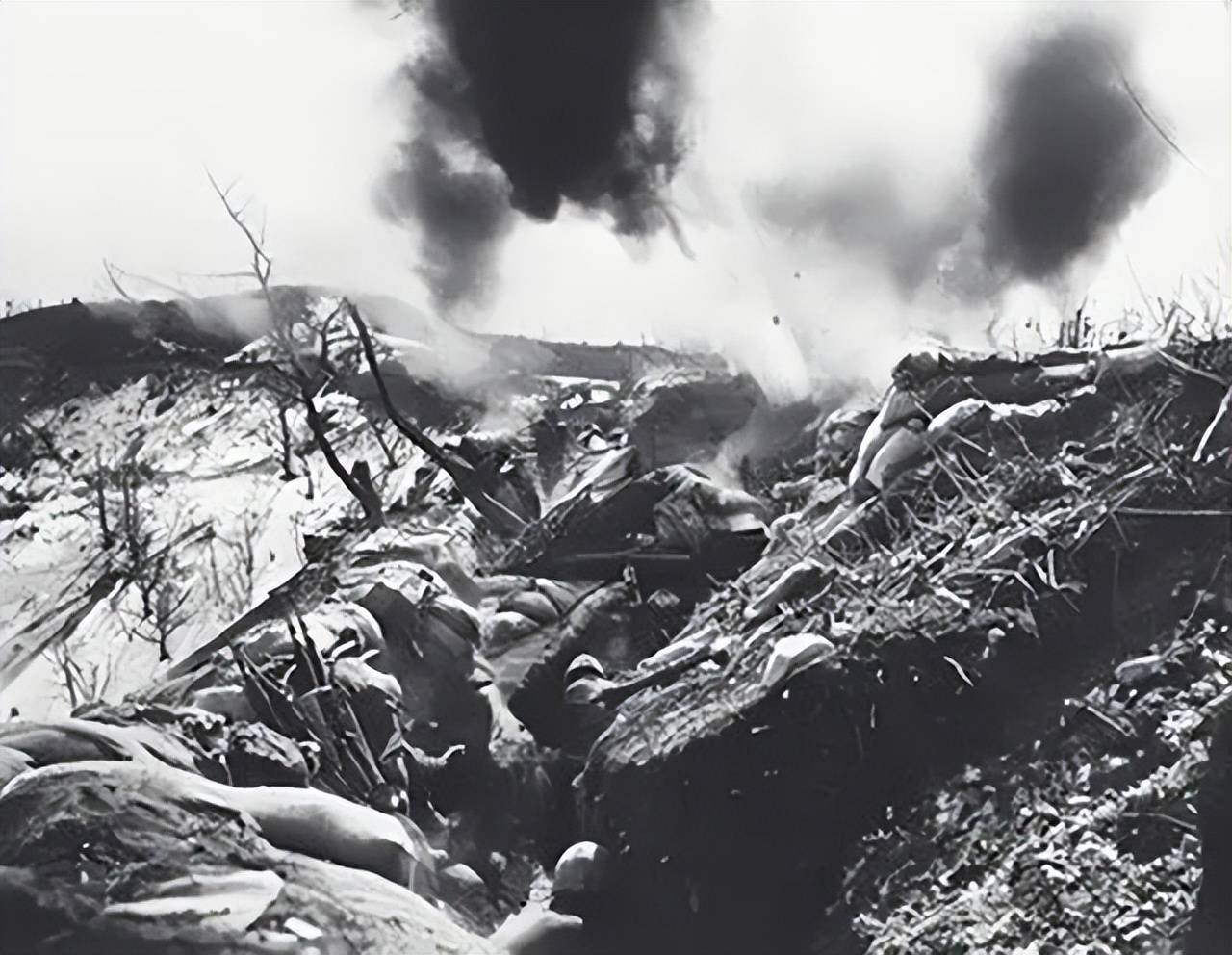 原创            6万志愿军挤在江边，遭美军炮击伤亡过万，杨得志决定挥泪斩马谡