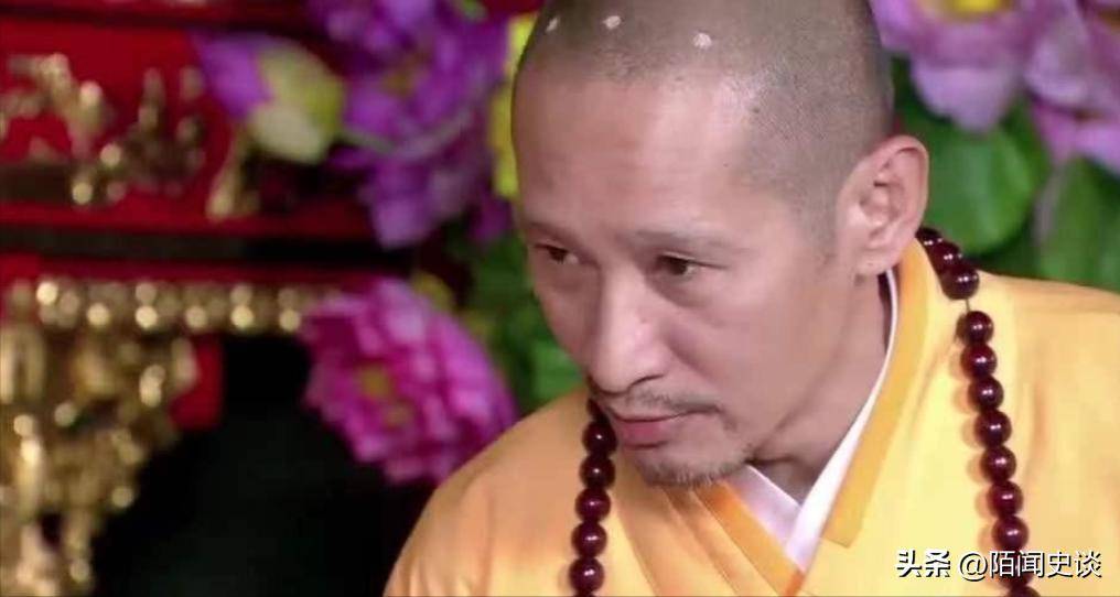 原创            朱元璋去拜佛，问方丈：朕要跪下吗？方丈答了8个字救了全寺的人