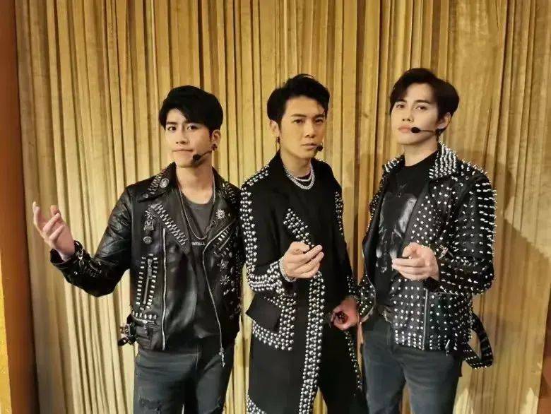 TVB“御用变态佬”深圳开美甲店，网友期待本人来做，曾是乐队成员