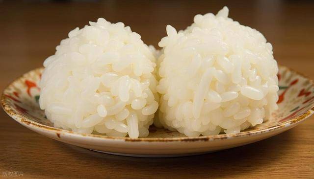 减肥失败后才知道：为什么一少吃米和面，体重会马上下降！