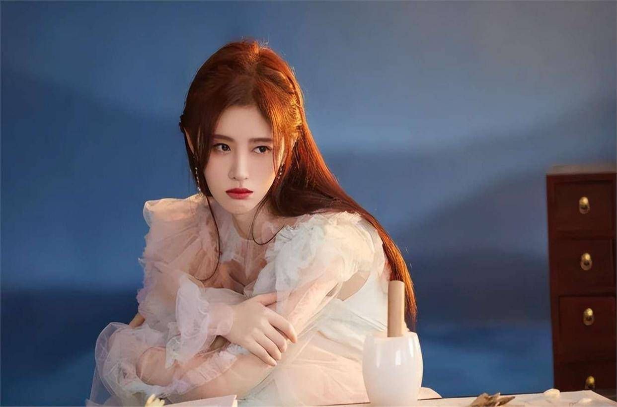 原创            明明长相貌美如花，却红不起来？这4位女星问题出在哪？