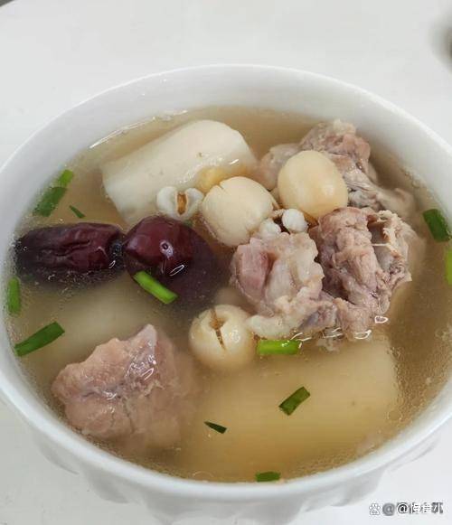 原创            夏天，建议多喝这4道汤，睡眠好、心情好、不显老！现在喝正合适