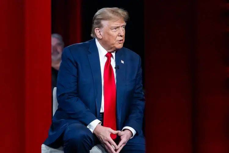 特朗普满嘴跑火车，电话刚挂就打“台湾牌”，国防部打开天窗说亮话