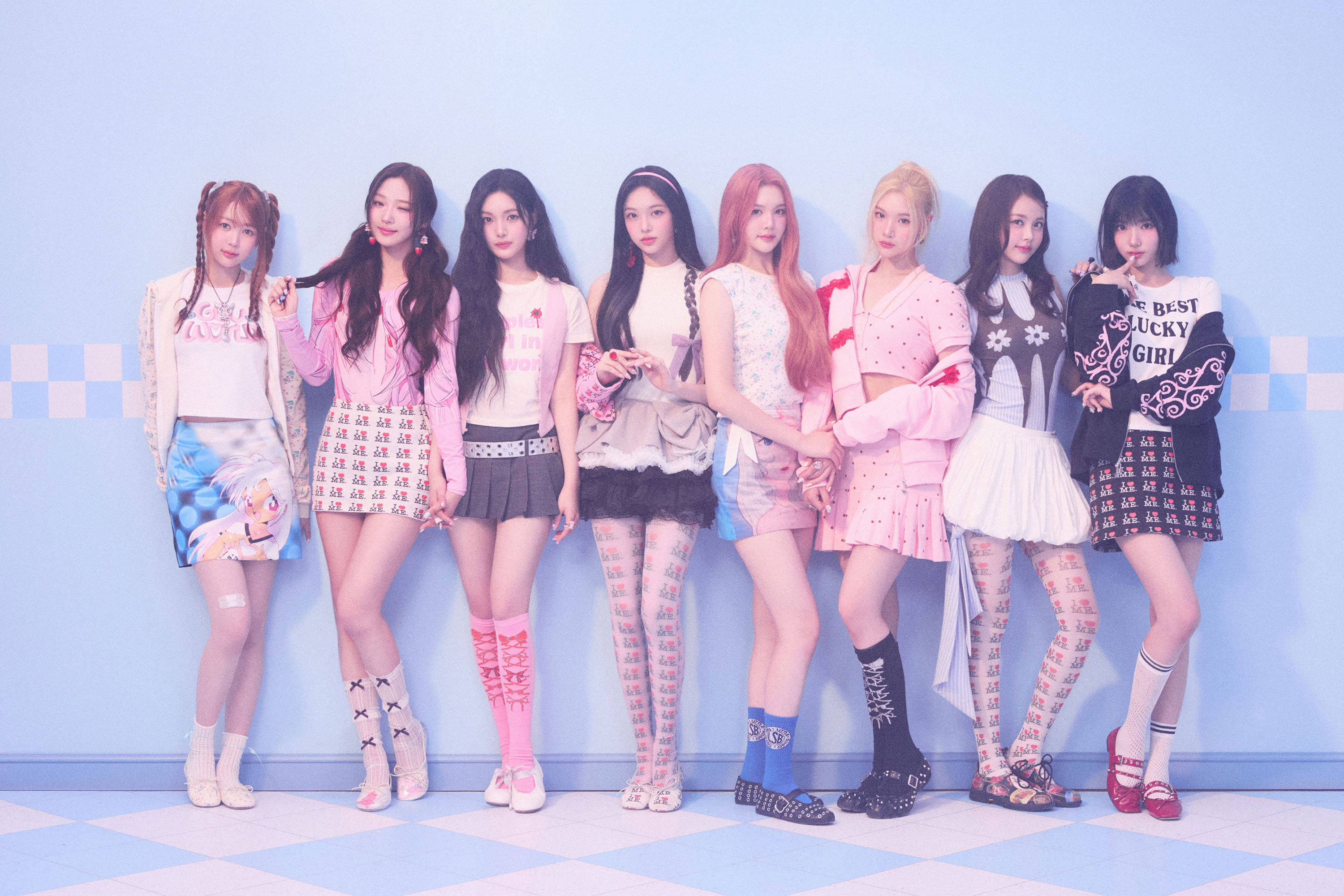 “回归D-1” Hearts2Hearts今日下午5点（北京时间）公开新歌《STYLE》MV预告，化身传递爱与幸运的精灵！