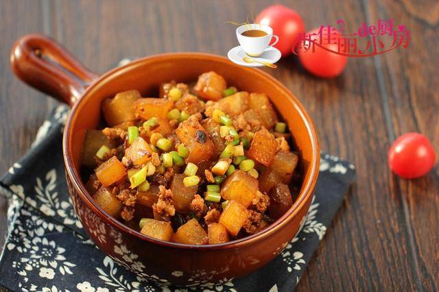 “夏天吃一瓜，中药不用抓”夏天常吃它，清热祛湿消肿，别不懂吃