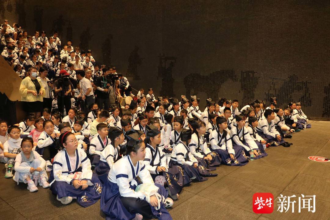 “青少年公益书法研学活动”南京中国科举博物馆开班