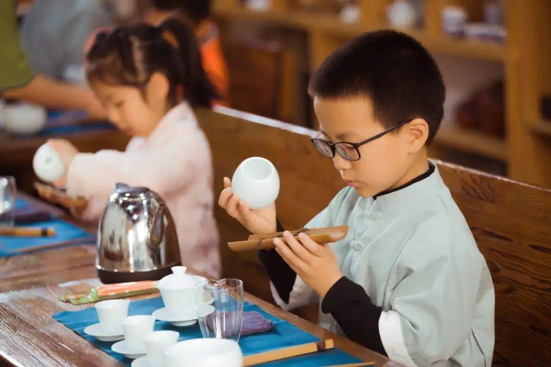 六一儿童节特辑：解锁儿童喝茶的正确姿势！​