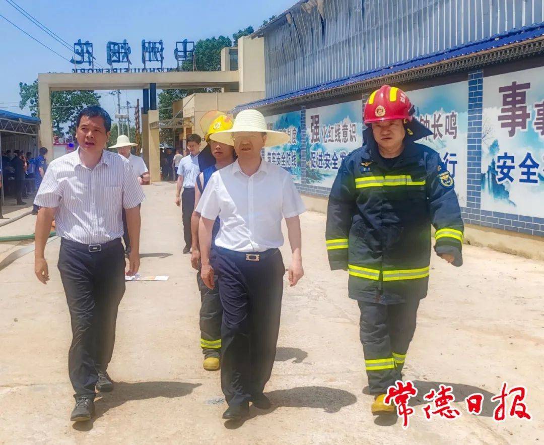 周振宇赶赴临澧县调度花炮厂爆炸事故救援处置工作