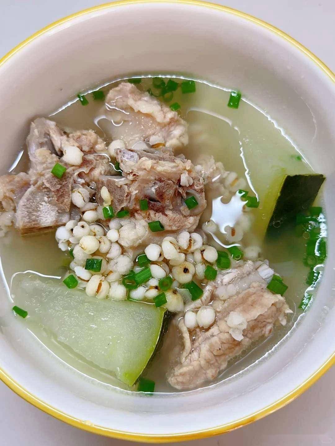 夏至养心黄金期！一汤祛湿、二汤安眠、三汤解暑，喝出清凉身