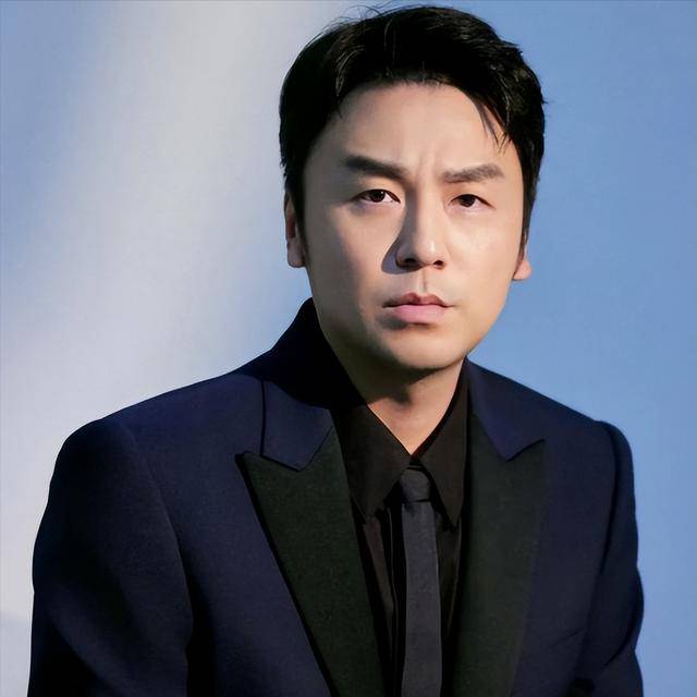 原创            雷佳音：跑8年龙套，靠演技和实力迎来自己的主角，妻子是贤内助