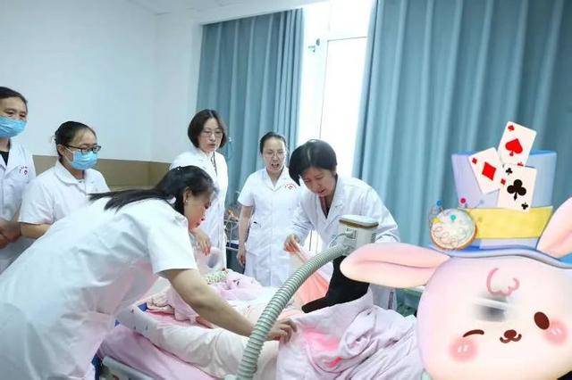 河南省名医名家志愿服务点亮修武“健康路”