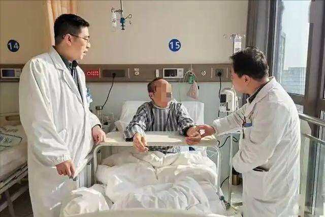 高温来袭，医生叮嘱慢阻肺病人：宁愿躺着不动，也别养成3大恶习