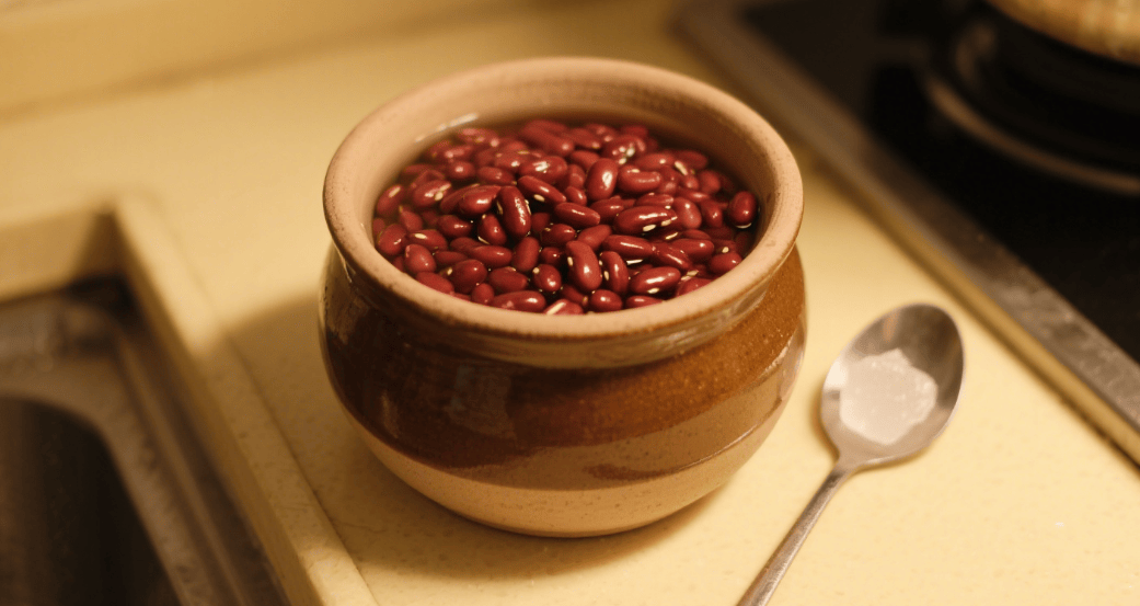 “没事多吃红豆，教你几个简单做法，健脾祛湿，养颜美容，面色红润，太香了。