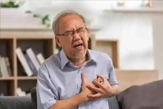 越来越多人因心衰而死！医生警告：夏季炎热心衰高发，这4事少做