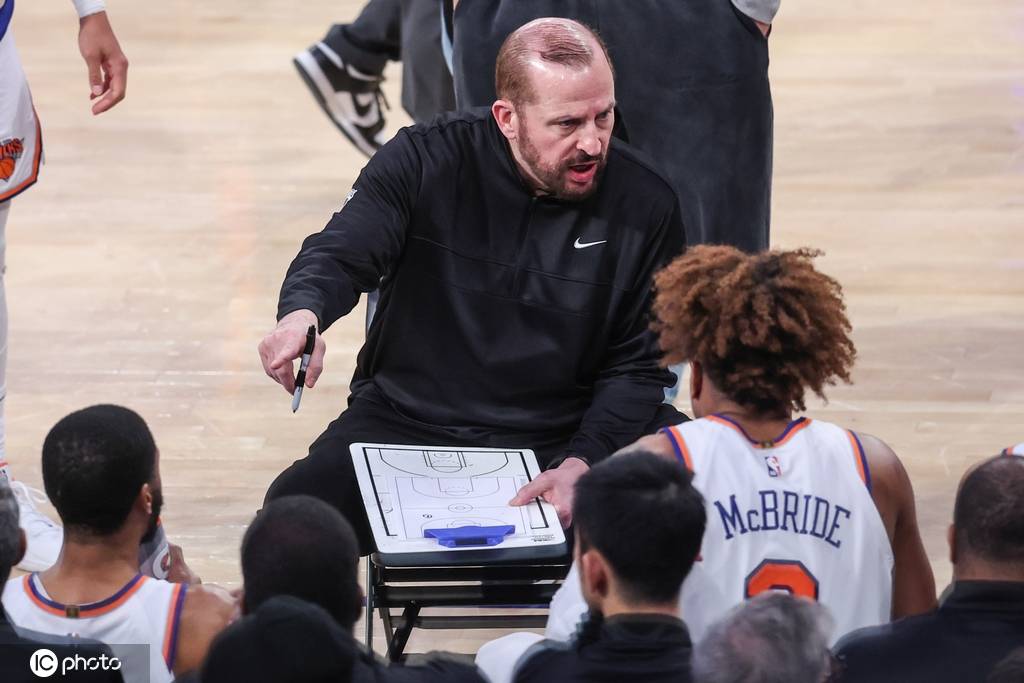 原创            锡伯杜下课究竟冤不冤？铁血篮球成就他也害了他