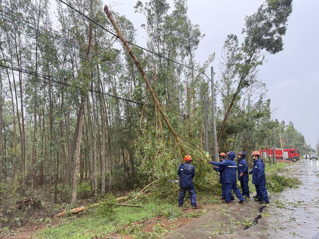 台风“蝴蝶”停编，登陆以来造成中国广西5人死亡、越南6人死亡