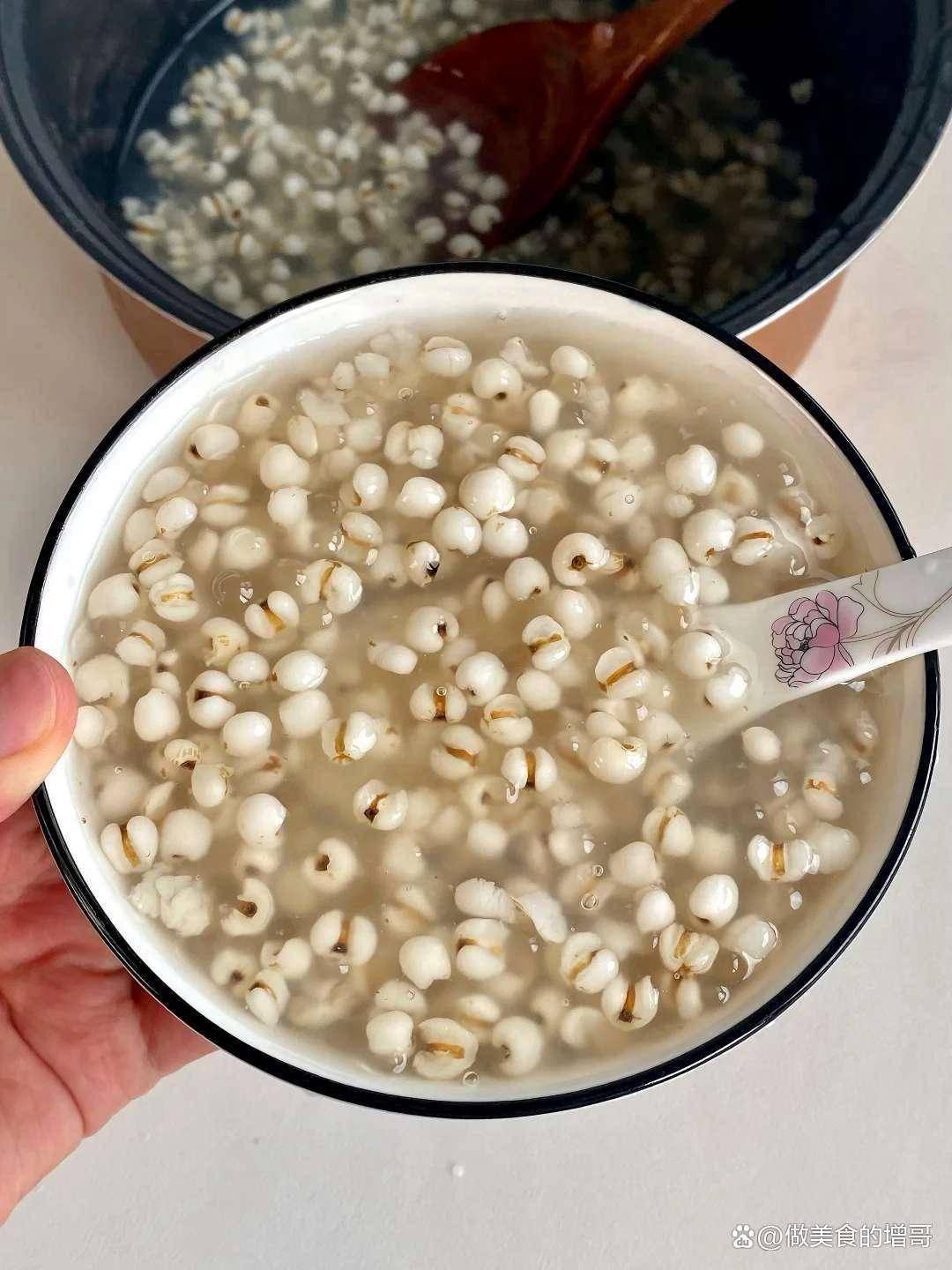 湿气是“万病之源”，建议多吃这3种食物，排出湿气一身轻