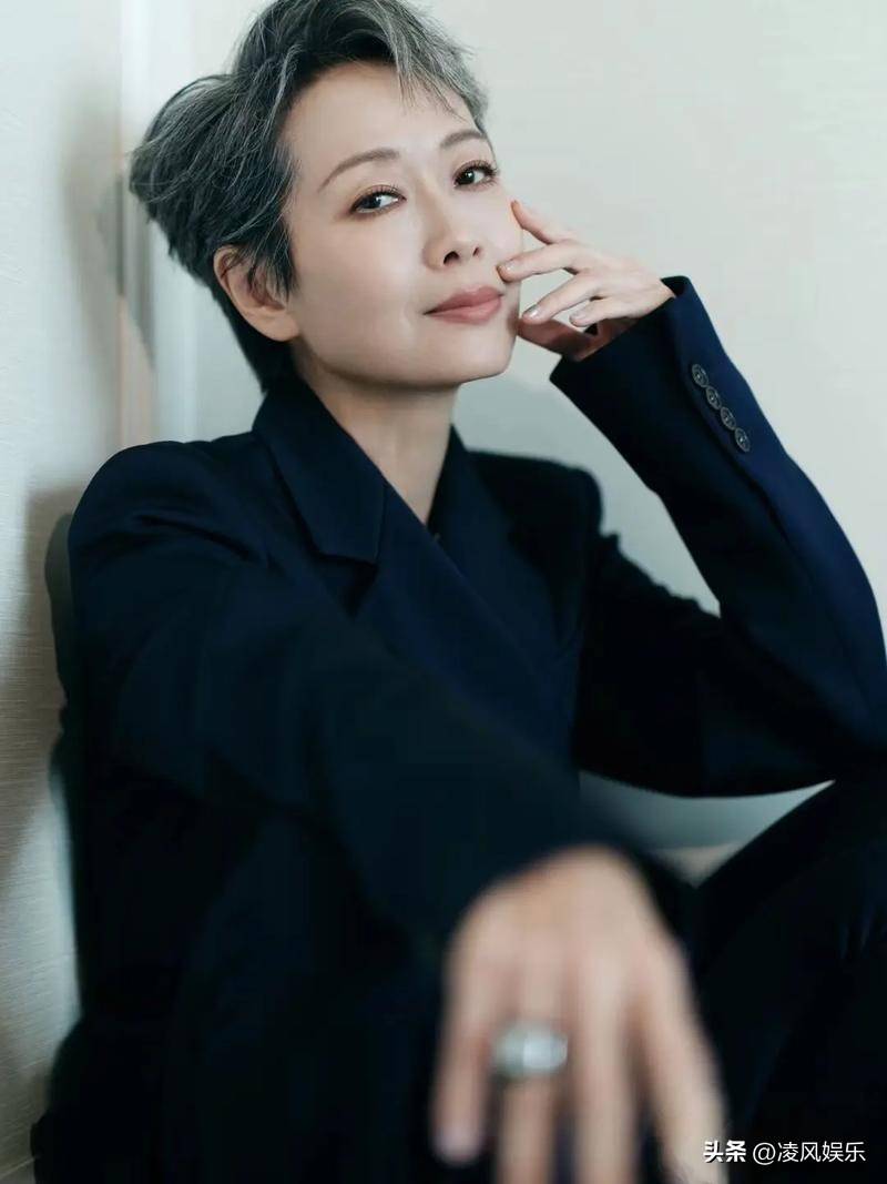 原创            62岁叶童为何不营销少女感、不迎合观众，反而让全网喊“老公”？