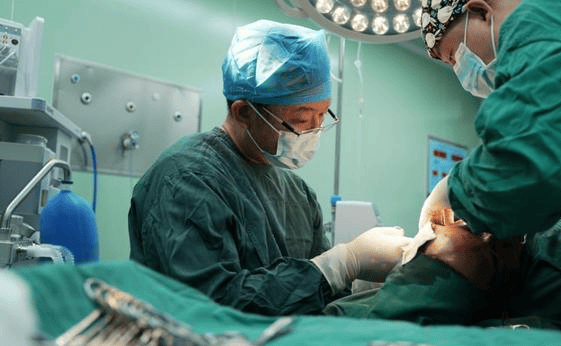 鼻唇沟加深怎么办？拉皮手术能改善吗？袁强博士|提升专家|抗衰老|筋膜提升|