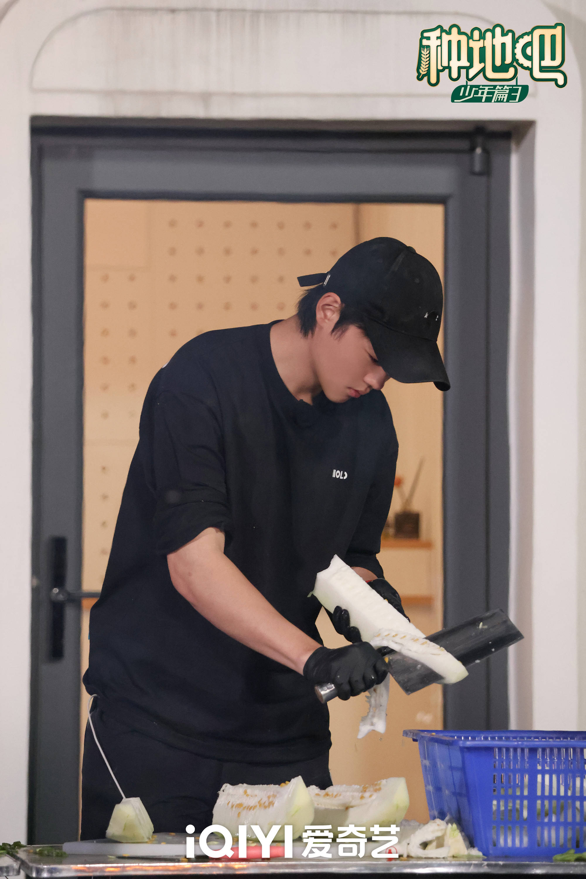 《种地吧3》下期精彩：后陡门摆百人家宴 何浩楠鹭卓卓沅秀才艺