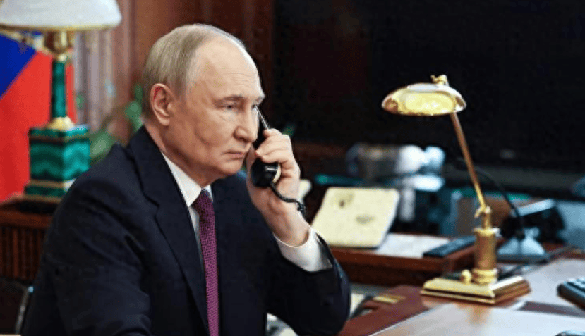 普京不想谈了？泽连斯基光速“认怂”，俄军报复行动在路上了