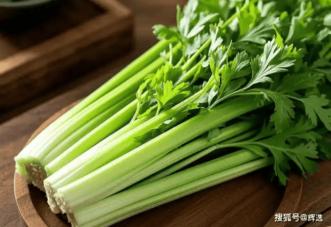 原创            夏天多吃碱性食物,健康的明智之选
