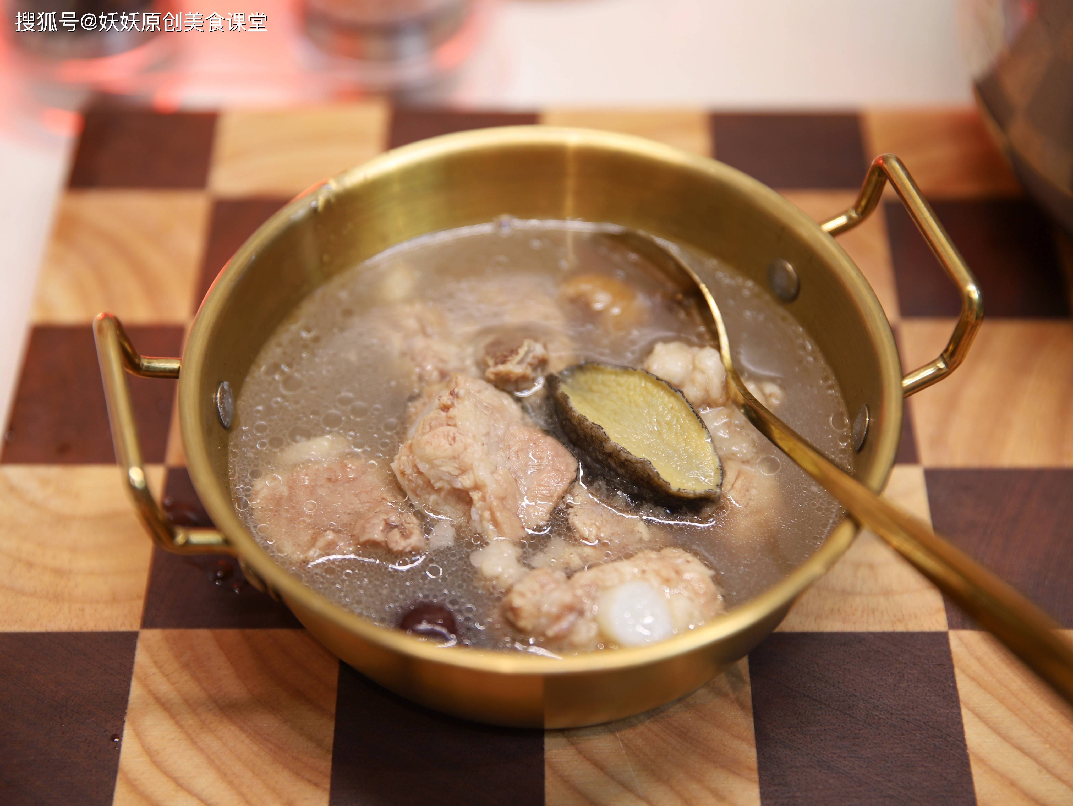 原创            这个“熬夜大救星”夏天抓紧吃！炖成汤养颜护肝，还是控糖高手