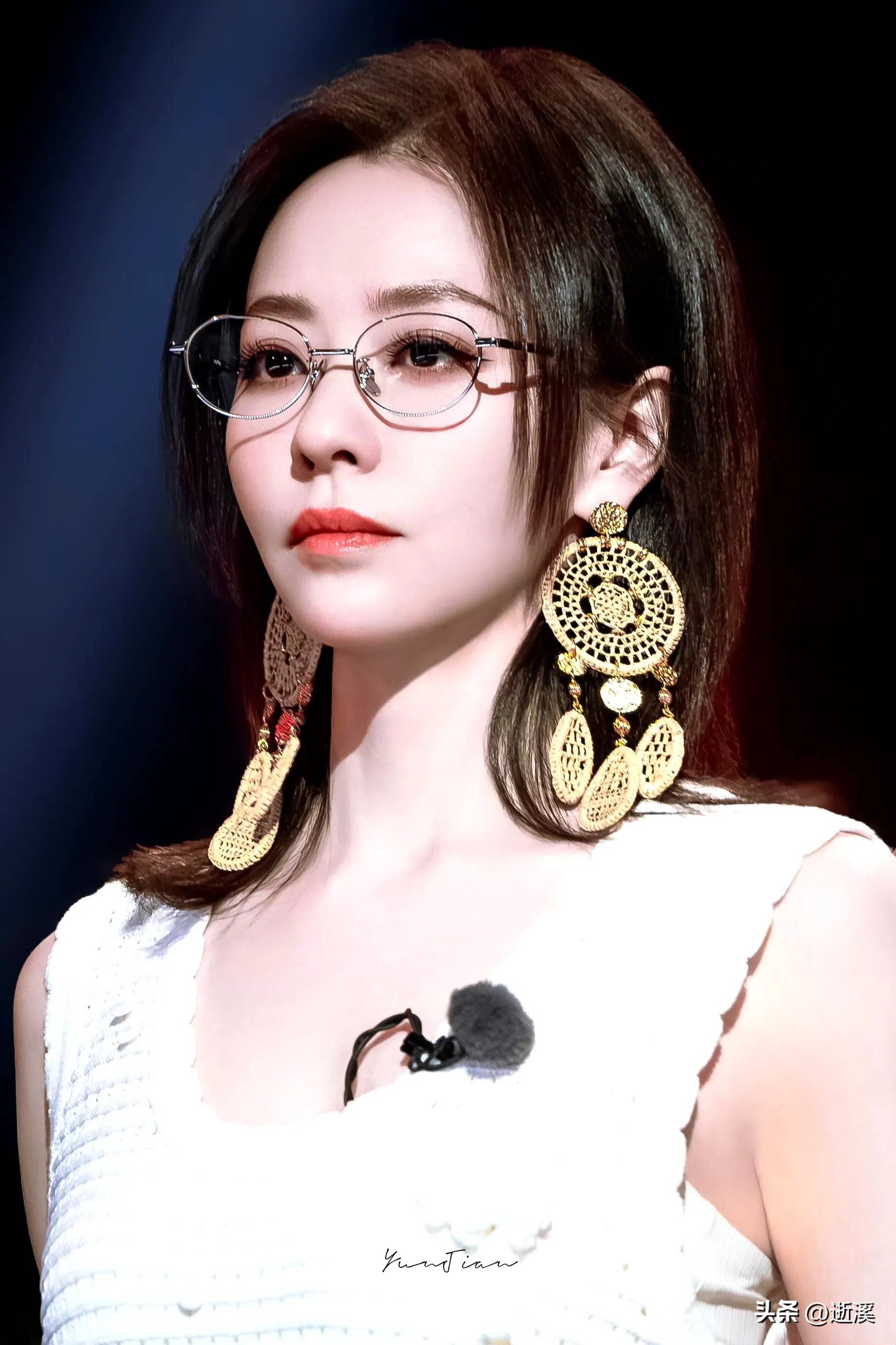 原创            张靓颖：从选秀少女到反差女王，探索她的多面魅力，为什么让人欲罢不能