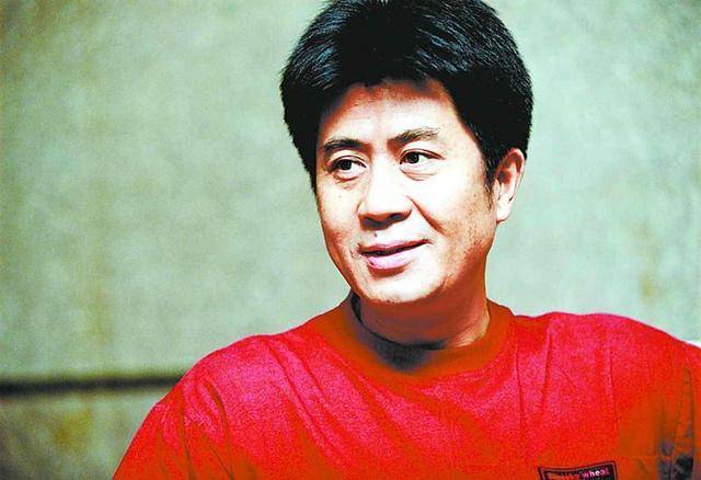 原创            郭凯敏：与相伴6年的张芝华离婚后，转身娶尤勇前妻，如今咋样？