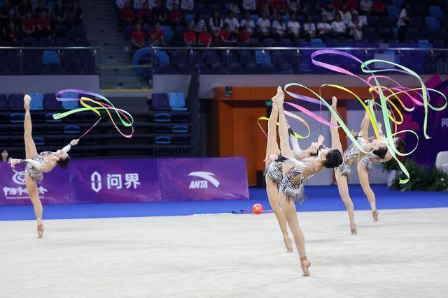 艺术体操全国锦标赛暨十五运资格赛：上海队获得成年集体全能冠军