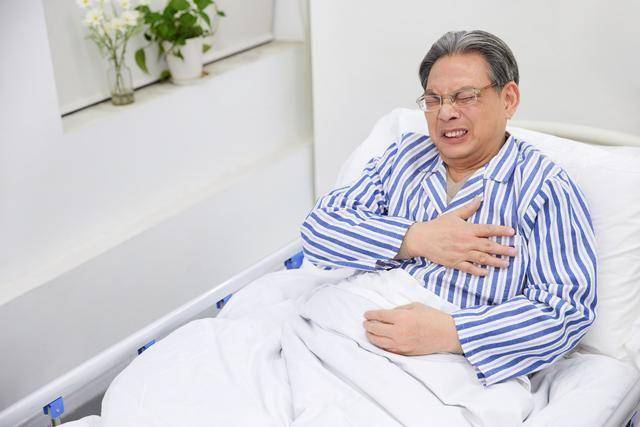 医生透露：心脏不好的人，却活到80岁无心梗，这4个习惯坚持一生