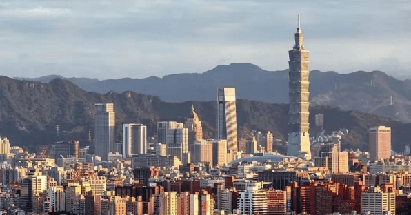 突发！台海闯入不速之客，台岛内乱成一锅粥，解放军开始上强度了