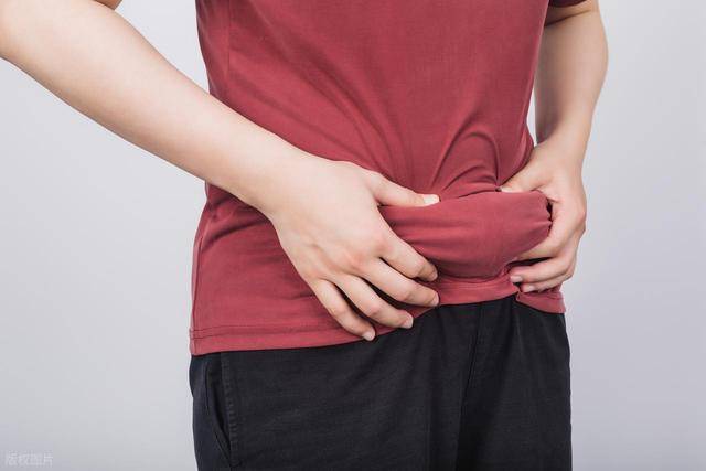 怎么减大肚子？早上空腹做5个动作，简单高效瘦肚子，减内脏脂肪