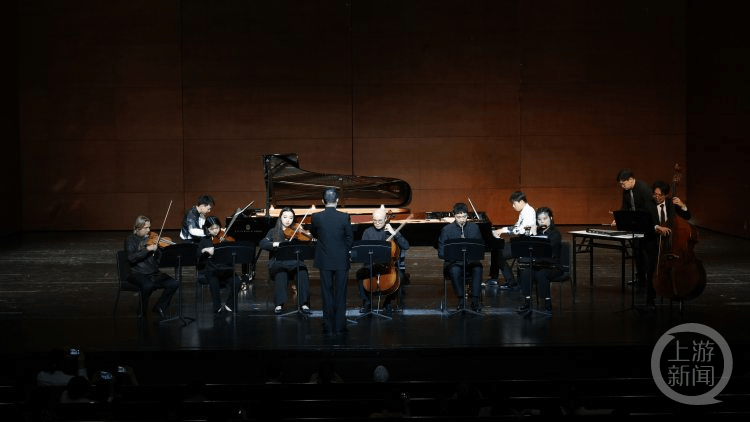 沪渝艺术家联袂献艺