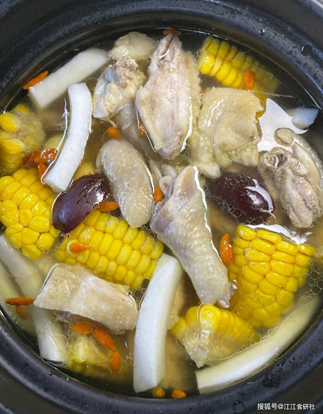 原创            夏天祛湿黄金期！这3道汤喝走体内湿气，安稳过夏不犯困