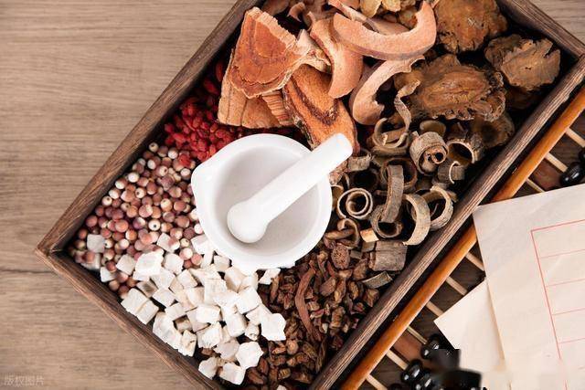 注意：4类中药制剂不能长期吃，或会伤肝伤肾，转告家人知道