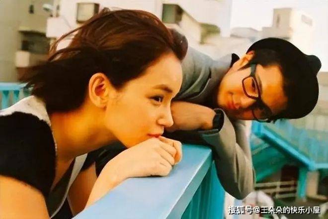 原创            男人被你深深吸引，想要和你在一起，会向你发出这4个“信号”！