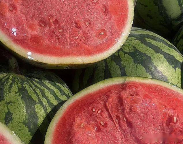 原创            夏吃瓜，中药不用抓！4种瓜解暑补水安稳度夏