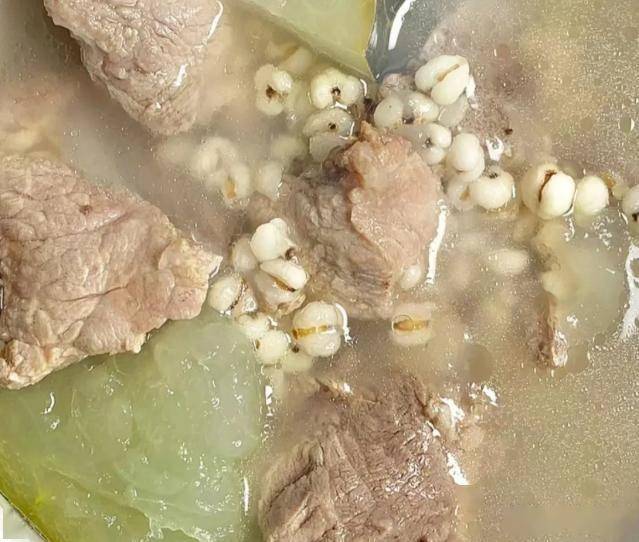 原创            夏至将至！五款养生汤助你清凉一夏，喝出健康活力