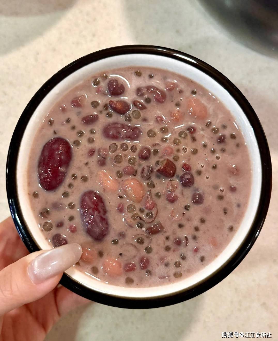 原创            女生多吃这3种食物，补气益血美容养颜，帮助调节雌激素